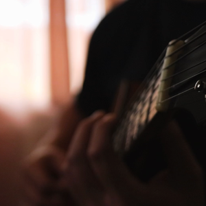 挠宝青坊主脚心
